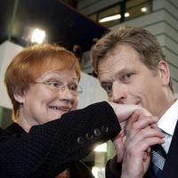 Halonen repetirá mandato como presidenta de Finlandia al obtener el 51,8% de votos